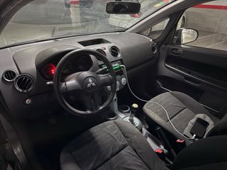 Mitsubishi Colt 2005