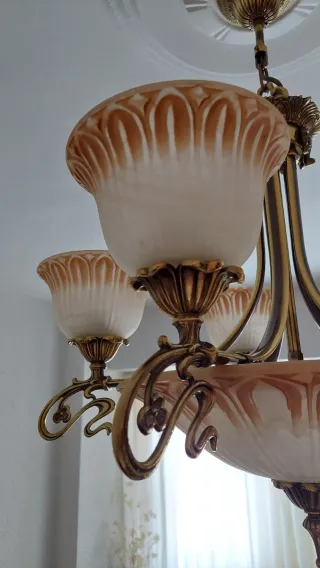 Lámpara de salón 5 tulipas beige y marrón