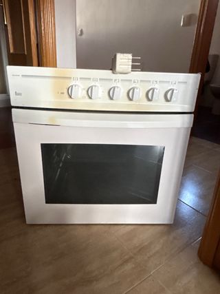 Horno y Placa vitrocerámica Teka