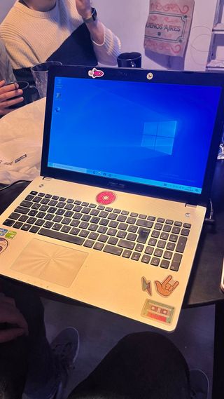 Ordenador portátil ASUS - Funciona -Repuestos