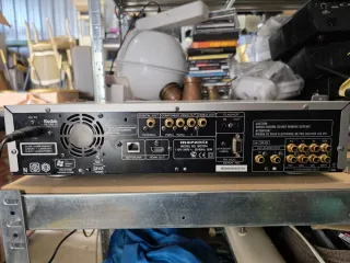 Marantz BD7004 Reproductor CD DVD Blu-Ray