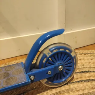 Patinete infantil azul