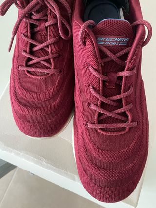 Zapatillas Skechers Mujer Rojas y Beige