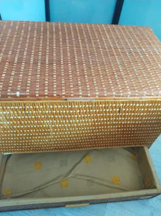 Baúl de mimbre con cajón