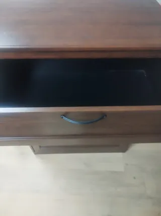 Mesita de noche de madera