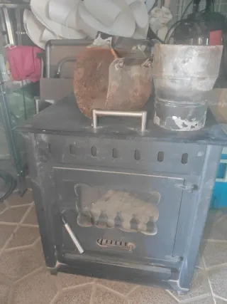 Chimenea de leña negra 52x48x58