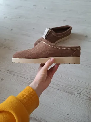 Zuecos STWD x Pleasures Marrones