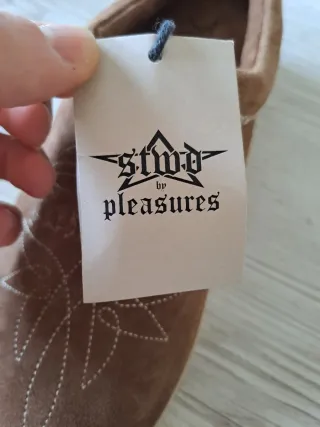 Zuecos STWD x Pleasures Marrones