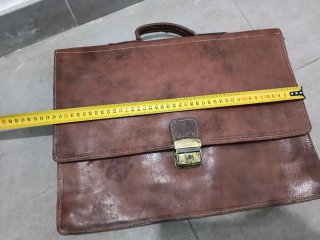 Maletín de cuero artesanal
