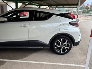 Toyota C-HR 2018 125h ADVANCE