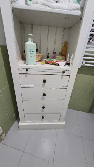 Armario de baño blanco