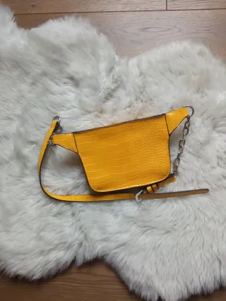 Marsupio Carpisa giallo effetto coccodrillo