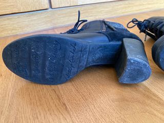 Botas Hispanitas Negras con Cordones