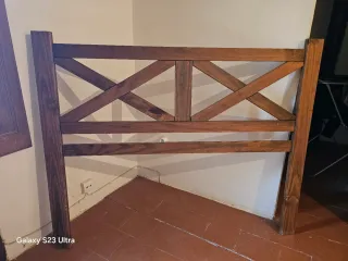 Cabecero de madera rústico