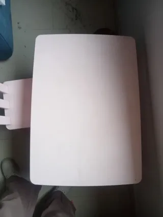 Mesa y silla infantil rosa