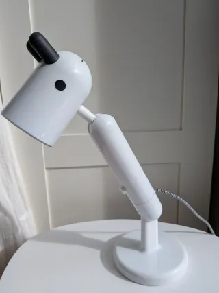 Lámpara de escritorio blanca