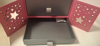 Mini joyero rosa con estrellas de madera y cartón