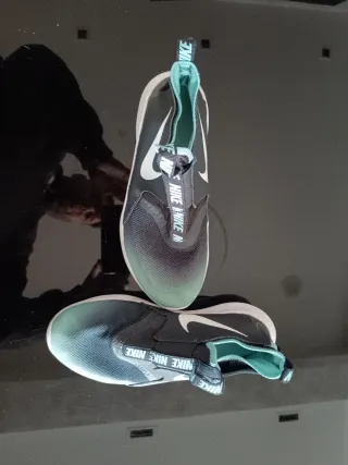 Zapatillas Nike Flex Runner Talla 38 Sin Cordones