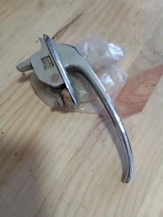 Maneta exterior Seat 600 con cerradura