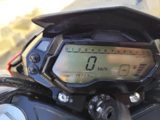 Benelli BN125 Roja y Negra