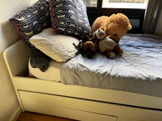 Cama nido juvenil Ikea madera y tela