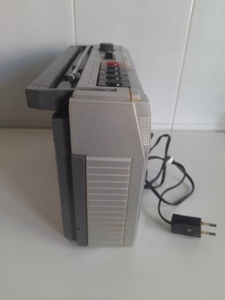 Radio Cassette Sanyo M2402-4F