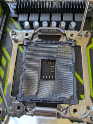 Placa base china X99 P4, no funciona