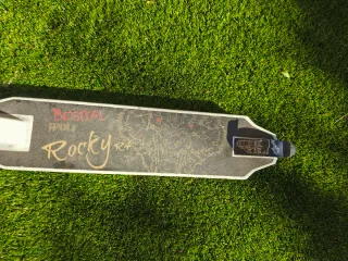 Patinete Bestial Wolf Rocky R4