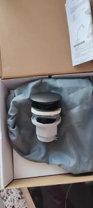 Grifo de Lavabo Negro y Plateado