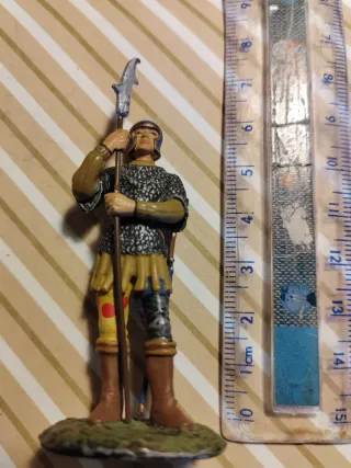 Lotto di 3 Soldatini di Piombo da Collezione