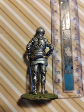 Lotto di 3 Soldatini di Piombo da Collezione