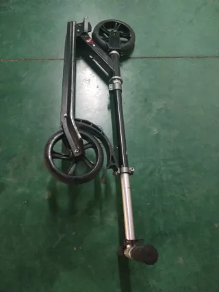 Patinete plegable negro