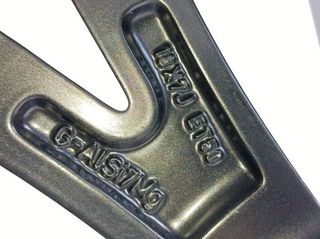 426110dk80 llanta toyota yaris hybrid 2372812