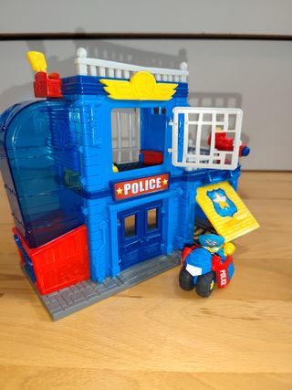 Comisaría Policía SuperZings + 2 Figuras