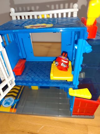 Comisaría Policía SuperZings + 2 Figuras