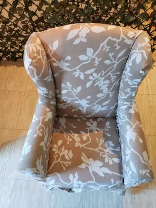 Sillón orejero mecedora