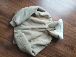 Cazadora Zara Beige con Borrego