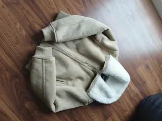 Cazadora Zara Beige con Borrego