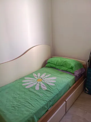 3 camas: 1 individual y 2 nido con cajones y cabec