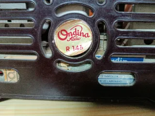 Radio Vintage Marrón y Beige