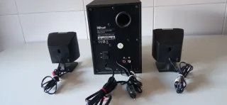 Altavoces Trust Negro/Plata