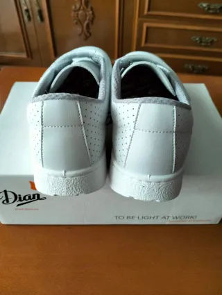 Zapatos Dian blancos trabajo cómodos