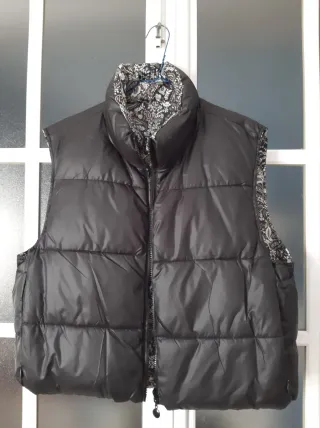 Chaleco impermeable reversible negro multicolor