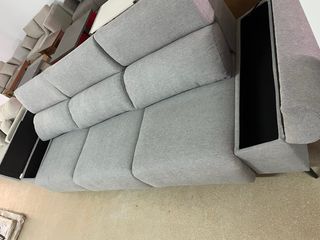 Sofá Gris con Asientos Deslizantes NUEVO a estrena