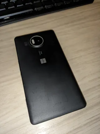 Nokia Lumia 950XL Windows 10 Mobile Negro