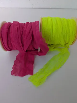 Nastro per uncinetto fucsia e giallo fluo