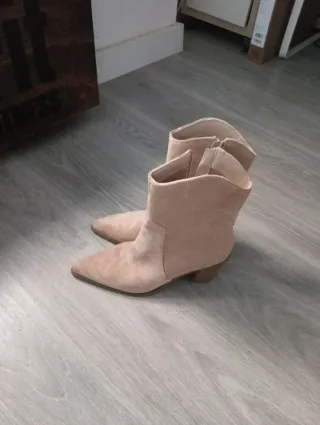 Botines ante beige