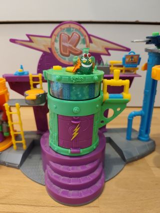 Superzings Laboratorio Kazoom y Figuras