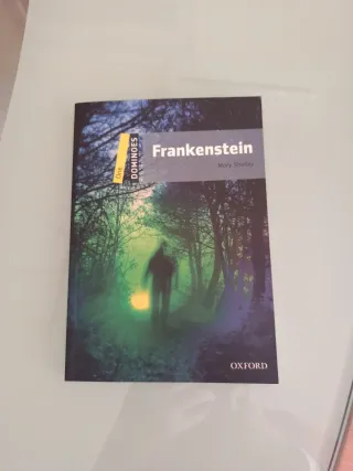 Frankenstein (Dominoes. Level One: 400 Headwords)