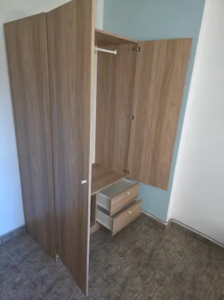 Armario juvenil madera 2 puertas y cajones